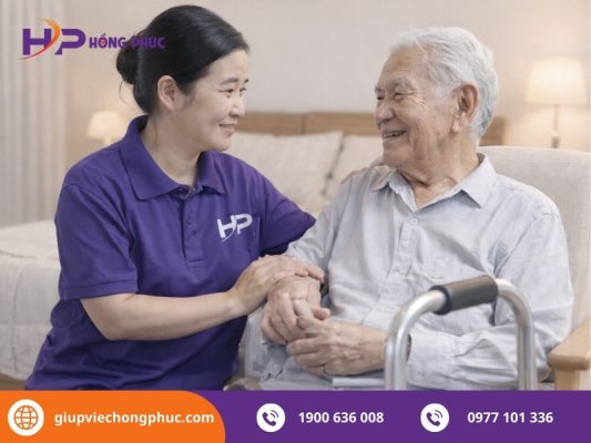 Kinh nghiệm tìm dịch vụ giúp việc chăm người già Hà Nội